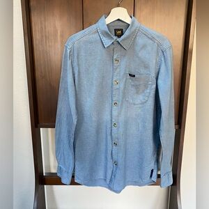 Men’s Lee Blue Cotton Button Up (Size:S)